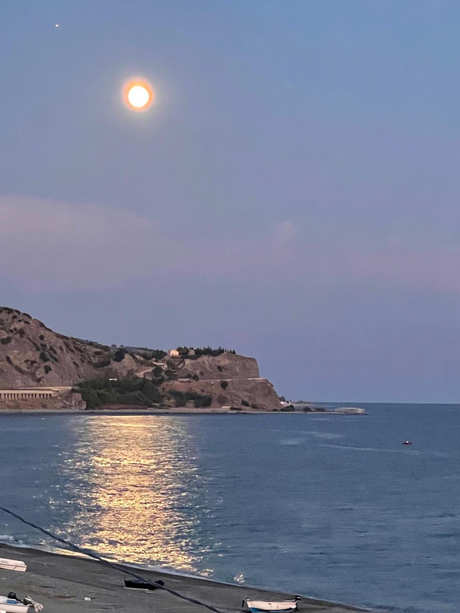 Casa Erika Lägenhet Bova Marina Exteriör bild