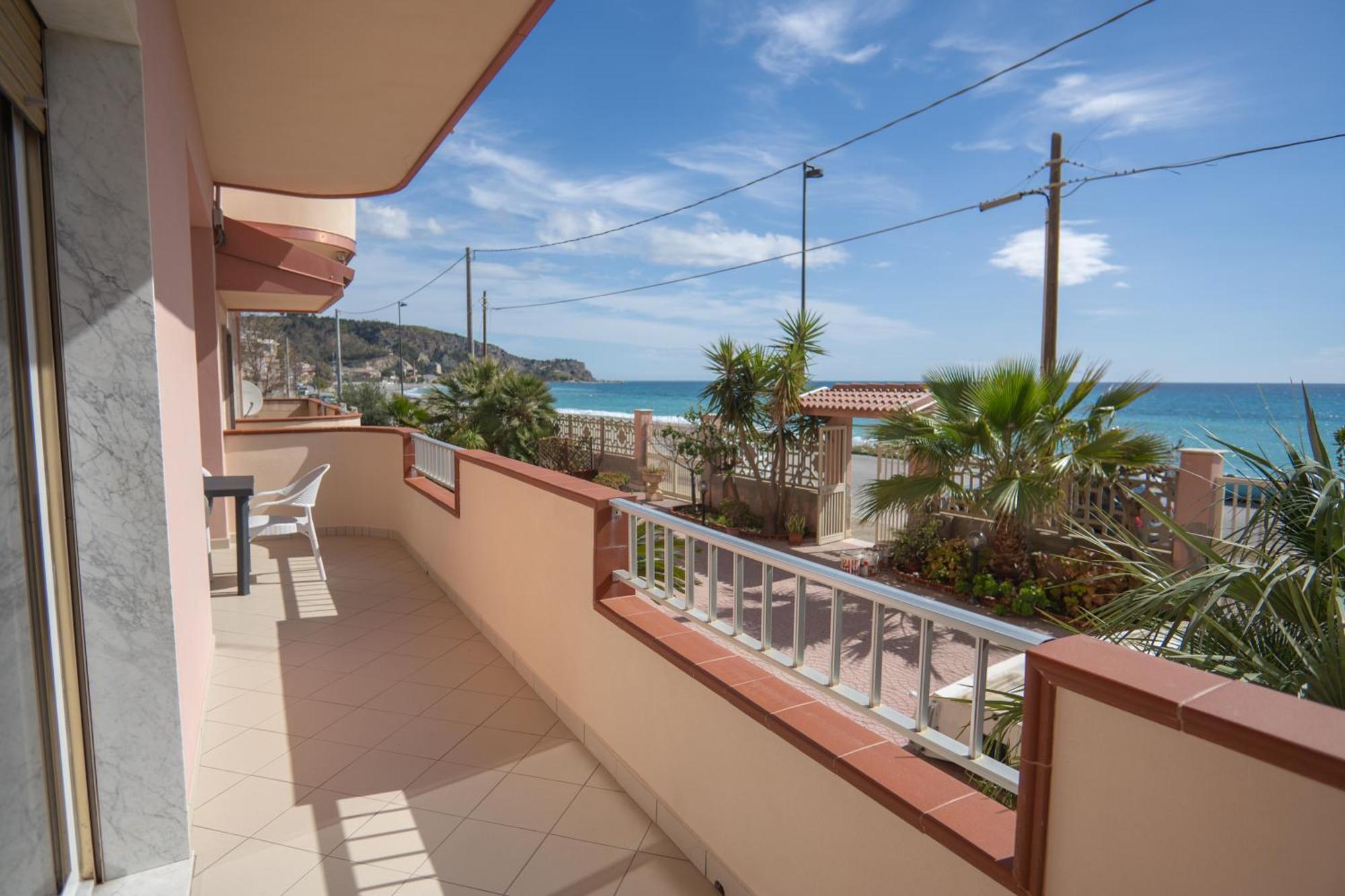 Casa Erika Lägenhet Bova Marina Exteriör bild